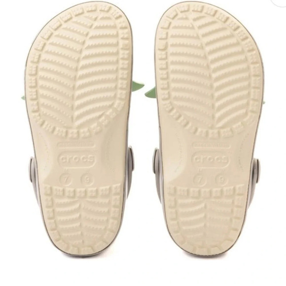 CROCS Mandalorian Baby Yoda NWT - Picture 14 of 14